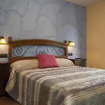 Casas La Ribera Ordesa Country house *
