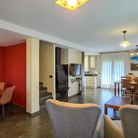 Casas La Ribera Ordesa Country house *