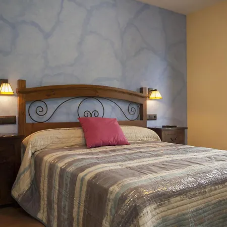 Casas La Ribera Ordesa Country house *