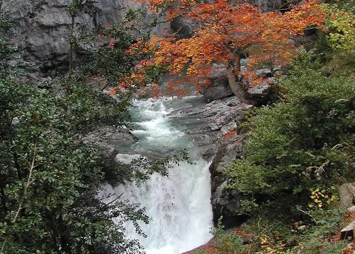 Casas La Ribera Ordesa Escalona