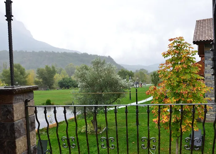 Casas La Ribera Ordesa * Escalona